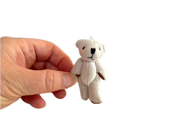 Small Suede Leather Teddy Bear For Doll Craft Ornament Gift Tag (cream)